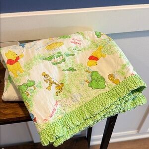 [Vintage] 1980s Sears Winnie the Pooh Green/White Quilted Baby Blanket